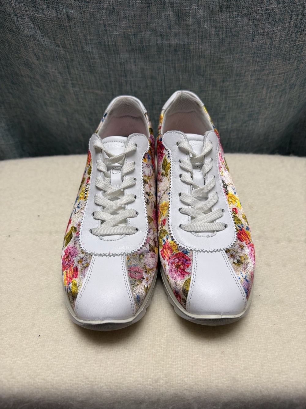 Igi & Co  Floral Lace-Up Sneakers